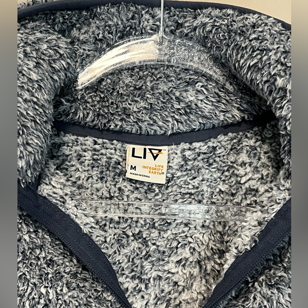 Fuzzy Pullover Front pocket Quarter zip adjustable neck sz M - Picture 6 of 13